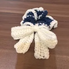 【ハンドメイド】リボン付きネイビーとホワイトのシュシュ