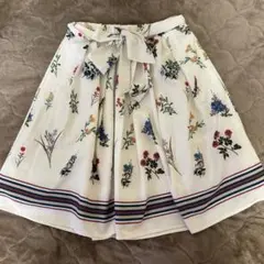 ミーア　スカート