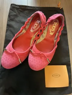 TOD'S パンプス バレエシューズ ピンク　23.5のサムネイル