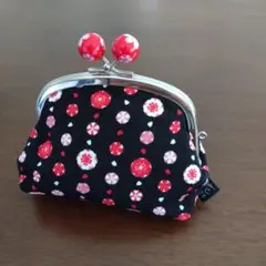 花柄 がま口財布 黒赤