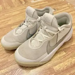 NIKE キッズ ジュニア バスケットボールシューズ チームハッスル23.5cm