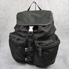 美品 PRADA V163 リュックサック カーキ 3角プレート 白タグ - メルカリ