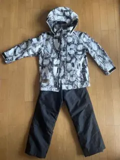 cosby スキーウェア 130サイズ ホワイト　ブラック　手袋グローブ付き