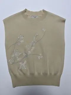 ノエラ  フラワー刺繍ニット ノエラ フラワー刺繍ニットセーター - メルカリ