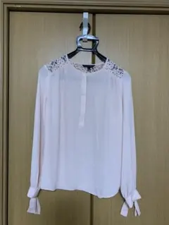 【バナリパ】肩レースブラウス　春　さくら色　薄ピンク　袖口リボン