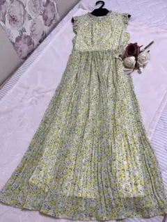 最終お値下げ/tocco closet❤️人気花柄ワンピース