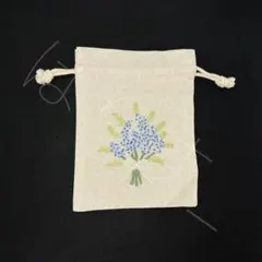 青い花束刺繍 巾着袋 ハンドメイド