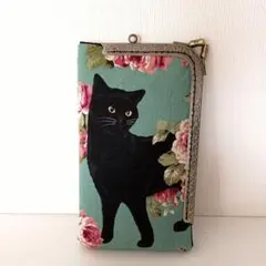 新品未使用　L字型がま口ポーチ　黒猫とローズ