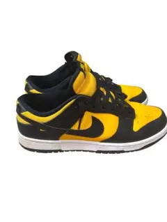 NIKE DUNK LOW Black/University Goldのサムネイル