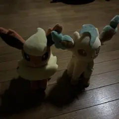 ポケットモンスター　もふくっとぬいぐるみ(ブースター　リーフィア)