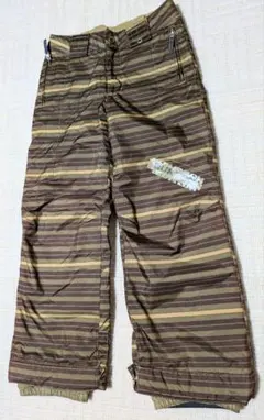 BURTONバートン　キッズ雪遊びスノーボードスノボースキーウェア　サイズ140