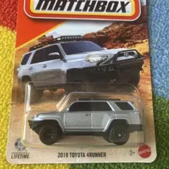 Matchbox 2019 Toyota 4Runner ミニカー①のサムネイル
