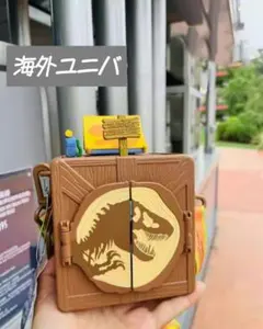 ユニバーサルスタジオ シンガポール　ジュラシックワールド　ショルダーストロー水筒