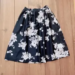 MERCURY DUO ネイビー フラワー柄 フレアスカート