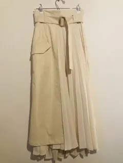 新品　MURUAロングスカート　ホワイトのサムネイル