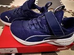 PUMA☆スニーカー18cmブルー