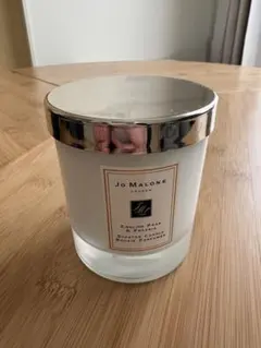 Jo Malone English Pear & Freesia キャンドル