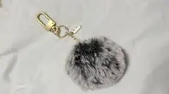 グレー ファー キーホルダー ゴールド金具　フェイラーのサムネイル