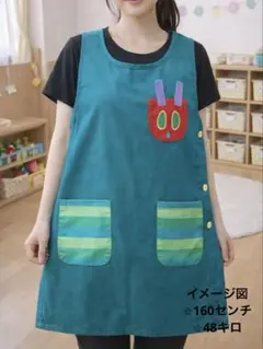 エプロン　はらぺこあおむし