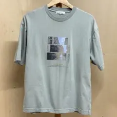 [THE SHOP TK ]Tシャツ 　トップス　ロゴ入り　グリーン系のサムネイル
