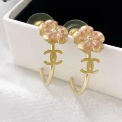 CHANEL フラワーモチーフピアス ゴールド　カメリア　正規品