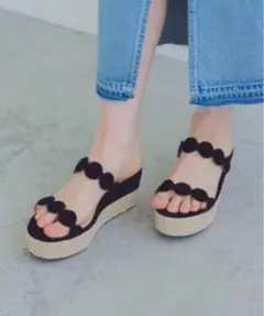美品◎TSURU by Mariko Oikawa サンダル Pivoineのサムネイル