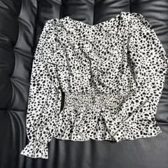 ドット柄フリル長袖ブラウス