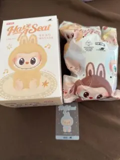 POP MART Have A Seat ラブブ　HEHE