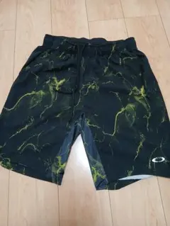 OAKLEY ショートパンツ ハーフパンツ ブラック イエローのサムネイル
