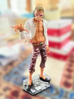 一番くじフィギュアセレクション 王下七武海 C賞 ドフラミンゴ 台座カスタム品