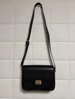 スクエアフラップショルダーバッグ　GU