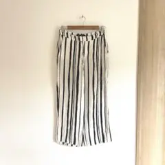 ZARA ザラ　ワイドパンツ　ストライプ風　モノトーン