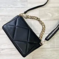 美品《AZUL by moussy》キルティング ショルダー2wayバック