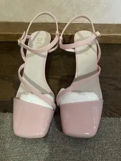 deicy ピンク ストラップ付き ハイヒールのサムネイル