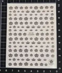 クラウン　王冠　ティアラ　シルバー色　大ネイルシール　銀CB083