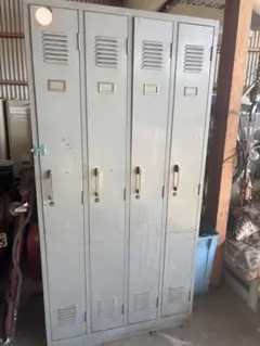 4ドアオフィスロッカー グレー　もちに来てくれる方限定