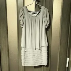 ケティ　ワンピース　ベージュのサムネイル
