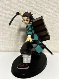 【鬼滅の刃】竈門炭治郎　フィギュア　台座付き