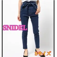 snidelスナイデル ハイウエストリボン付きデニムパンツ