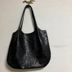 美品】猫柄彫刻 トートバッグ 本革 カービング - メルカリ