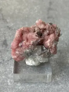 結晶の塊‼️北海道稲倉石鉱山産 ロードクロサイト原石 - メルカリ