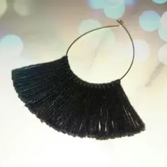 フリンジ タッセル フープピアス ゴールド ブラック