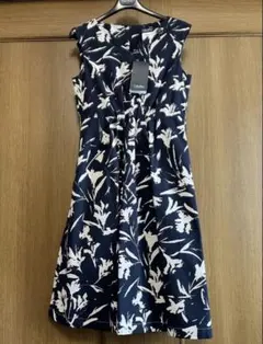 新品タグ付きS MaxMara ノースリーブ ワンピース ネイビー 花柄