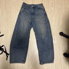 GU バレルレッグジーンズ　Lサイズ