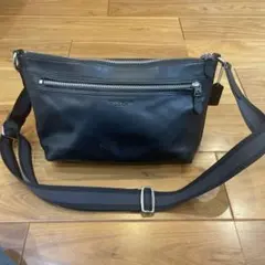 メンズショルダーバック 本革
