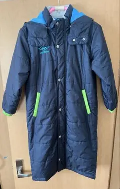 umbro フード付きベンチコート ネイビー　140センチ