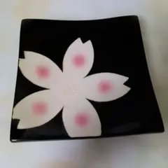黒地 桜柄 角皿 銘々皿