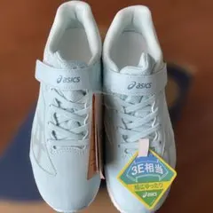 未使用　アシックススニーカー23.5cm