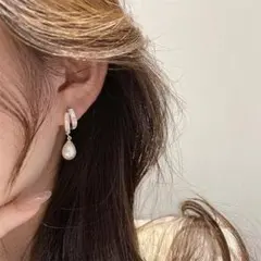 パール風 ピアス フープ ゴールド 結婚式 キラキラ 上品
