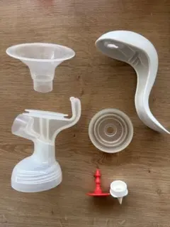 手動式母乳搾乳器 プラスチック製